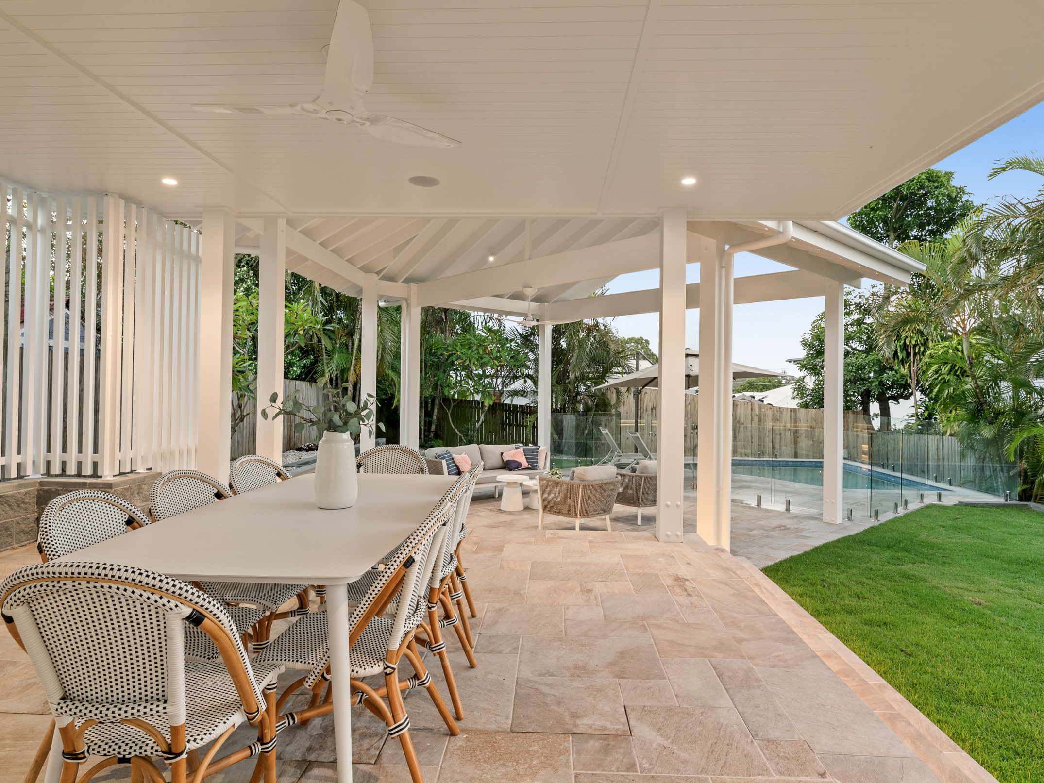 Outdoor Kitchen & Entertaining Spaces